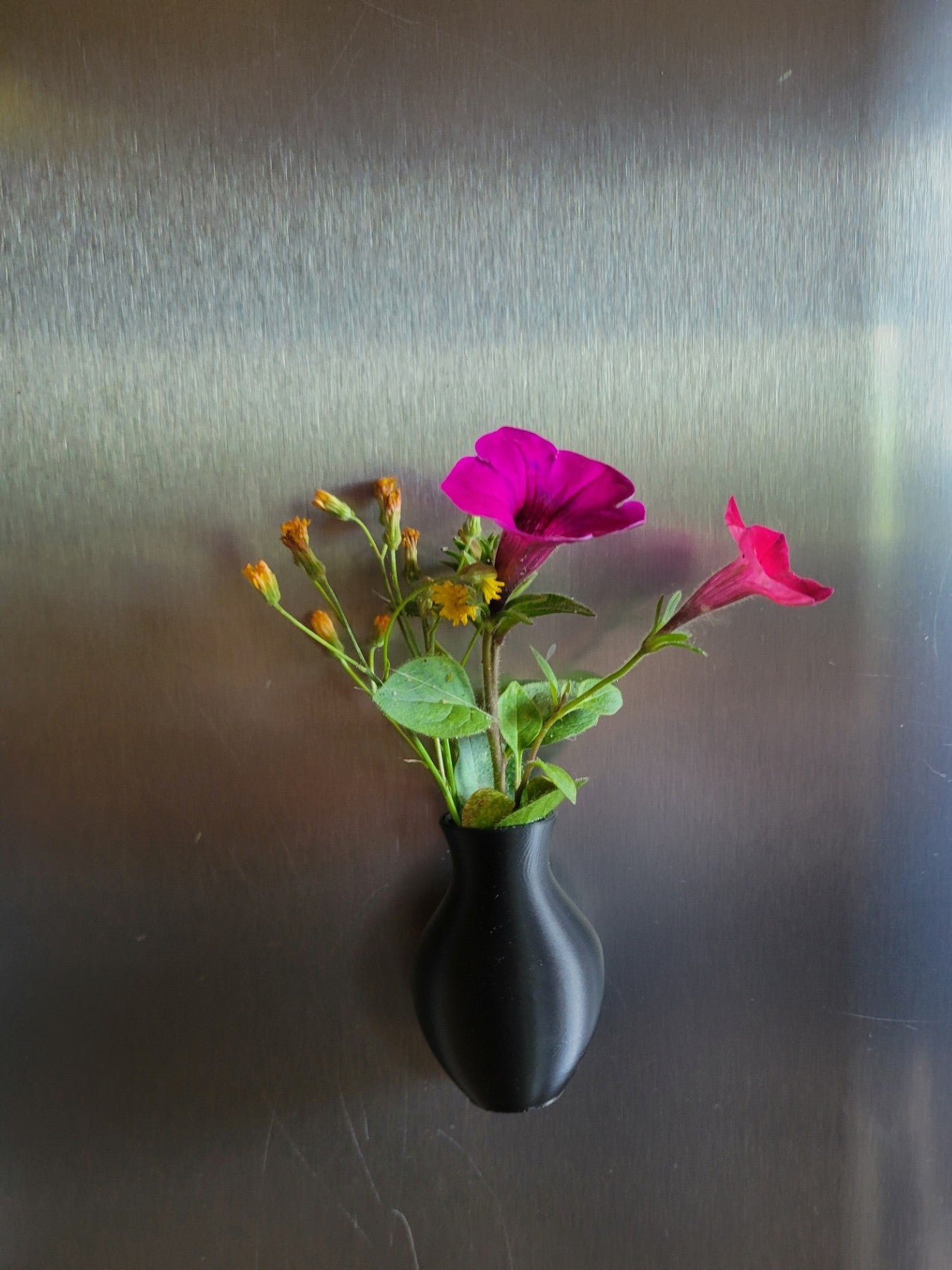 3D printed mini magnetic refrigerator vase
